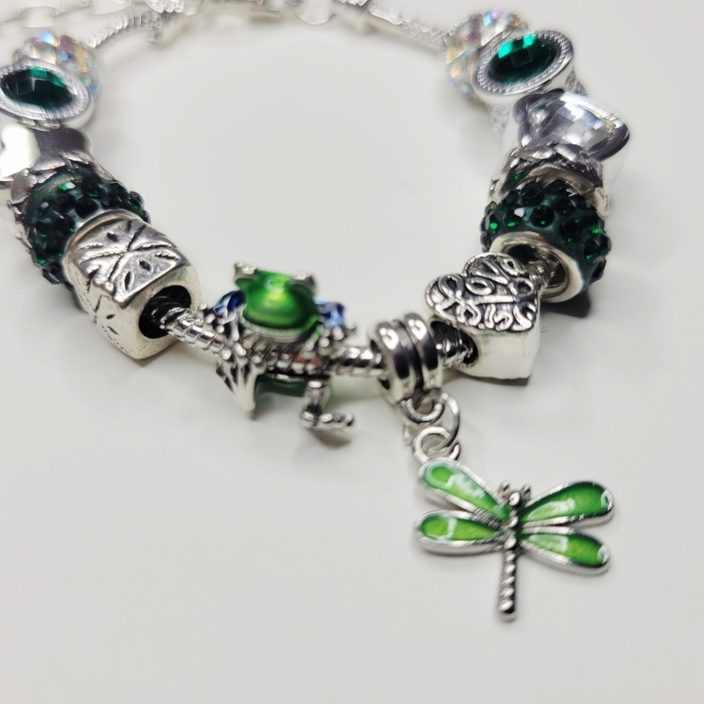 NWT Pandora Style Frog And Dragonfly Charm Bracelet Emerald Green And Silver M/L